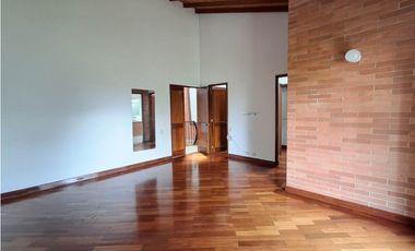 Venta de casa en el Poblado- Sector La Calera