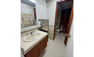 ESPECTACULAR OFICINA