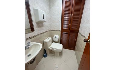 ESPECTACULAR OFICINA