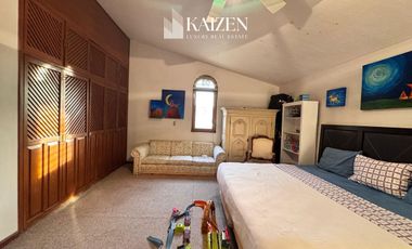 CASA EN VENTA, COL. COLINAS DE SAN JAVIER