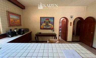 CASA EN VENTA, COL. COLINAS DE SAN JAVIER