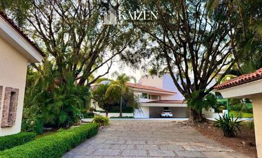 CASA EN VENTA, COL. COLINAS DE SAN JAVIER