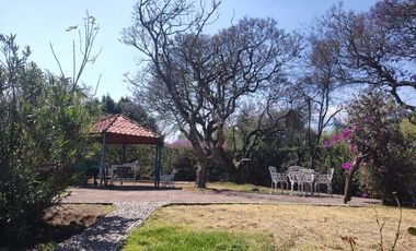 Terreno en Venta en el Pedregal en Calle Cerrada