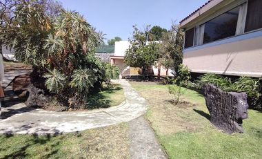 Terreno en Venta en el Pedregal en Calle Cerrada