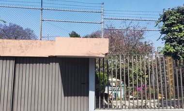 Terreno en Venta en el Pedregal en Calle Cerrada