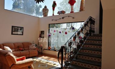 Praderas de la Hacienda: Gran casa campestre con amplio terreno y alberca