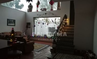 Praderas de la Hacienda: Gran casa campestre con amplio terreno y alberca