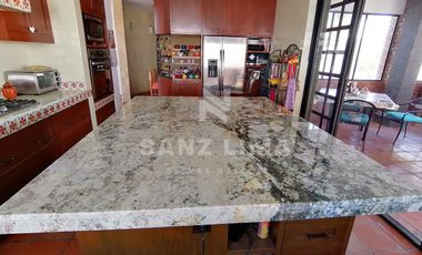 Praderas de la Hacienda: Gran casa campestre con amplio terreno y alberca