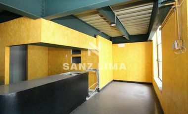 El Carmen esq. Corregidora: Estupendo local en el centro de Celaya