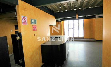 El Carmen esq. Corregidora: Estupendo local en el centro de Celaya