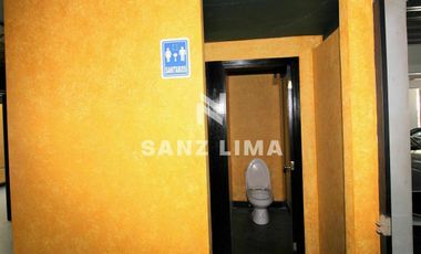 El Carmen esq. Corregidora: Estupendo local en el centro de Celaya