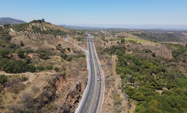 Terreno en Venta 5 minutos de Tepic, Nayarit, a pie de carretera.