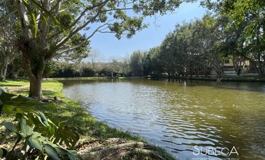 Venta de Casa Residencial en Fraccionamiento Campestre, 4 Recámaras