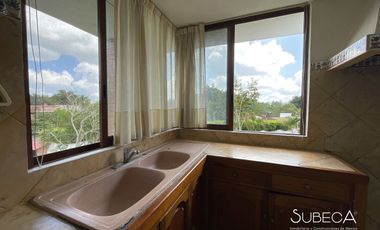 Venta de Casa Residencial en Fraccionamiento Campestre, 4 Recámaras