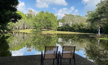 Venta de Casa Residencial en Fraccionamiento Campestre, 4 Recámaras