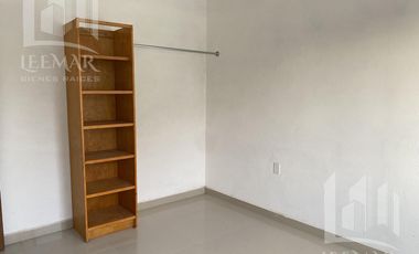 RENTA DE DEPARTAMENTO EN PLANTA ALTA POR AYUNTAMIENTO, SIN COCHERA