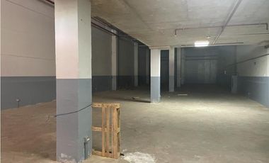 Alquiler de Galera en avenida nacional