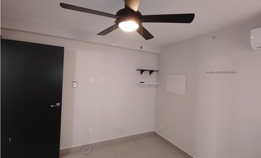 Apartamento En Venta En Altos del Golf En PH Simja