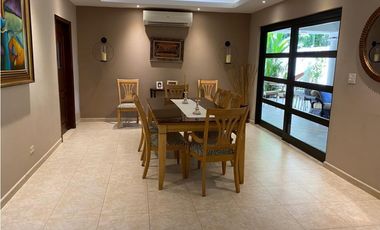 quieres alquilar, la casa de Palmeras del Este, en Costa del Este?