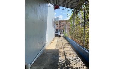 Alquilo local comercial  avenida La Paz doble altura plazoleta comerc