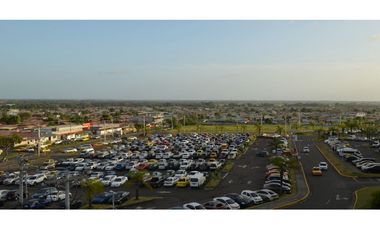 Alquilo locales comerciales en megamall disponibles