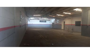 vendo galera Fernández de Córdova 695 mtrs2  1 solo nivel
