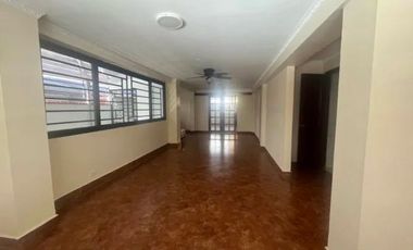 VENTA  CASA CON TERRAZA  FACIL ACCESO A LA VIA ISRAEL Y CALLE 50