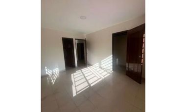 VENTA  CASA CON TERRAZA  FACIL ACCESO A LA VIA ISRAEL Y CALLE 50