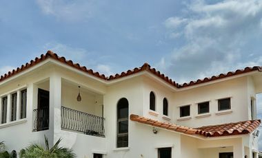 Venta Town House en Vista Mar Golf, Beach & Marina