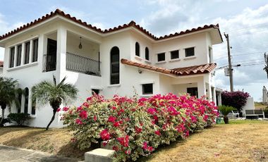 Venta Town House en Vista Mar Golf, Beach & Marina