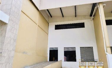 VENTA DE GALERA INDUSTRIAL Ubicada  Parque Industrial Las Américas