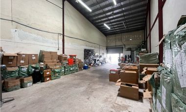 SE ALQUILA BODEGA EN EL CRISOL