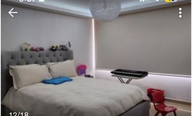 VENTA CASA CON BALCÓN EN TODA LA VIA PRINCIPAL DE SAN FRANCISCO