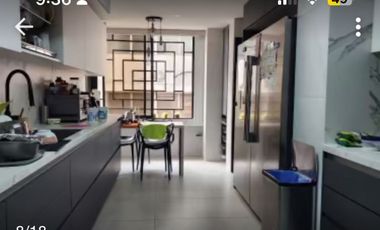 VENTA CASA CON BALCÓN EN TODA LA VIA PRINCIPAL DE SAN FRANCISCO