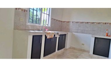 ALQUILER DE CASA EN ALGARROBOS  3 RECAMARAS