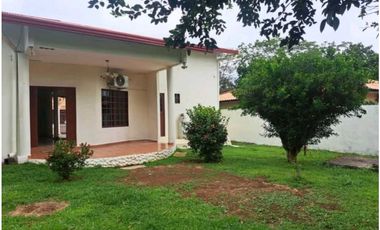 ALQUILER DE CASA EN DAVID  4 RECAMARAS   COMPLETAMENTE CERCADA