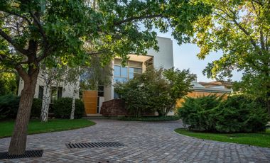 Venta casa en Lujan de Cuyo