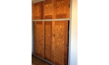 SE ALQUILAN 3 OFICINAS EN EL CENTRO DE EL BOLSÓN