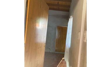 CASA EN VENTA / ARROYITO/GARCIA VELLOSO 757 BIS