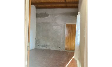 CASA EN VENTA / ARROYITO/GARCIA VELLOSO 757 BIS