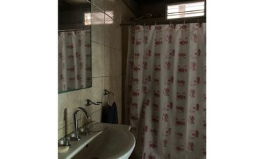 CASA EN VENTA / ARROYITO/GARCIA VELLOSO 757 BIS