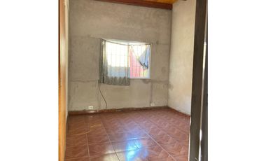 CASA EN VENTA / ARROYITO/GARCIA VELLOSO 757 BIS