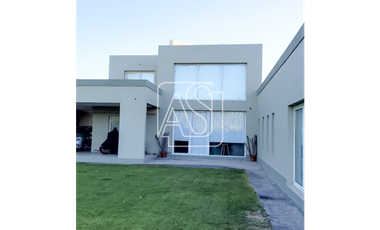 Casa Residencial COMAHUE