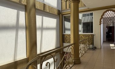 Edificio comercial en el centro histórico de Cuernavaca