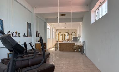 Edificio comercial en el centro histórico de Cuernavaca