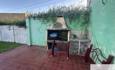 Casa en venta de 2 dormitorios c/ cochera en 9 de Julio