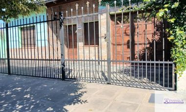 Casa en venta de 2 dormitorios c/ cochera en 9 de Julio