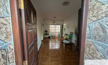 Casa en venta de 2 dormitorios c/ cochera en 9 de Julio