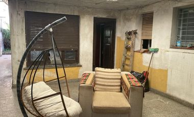 VENTA CASA 5AMB EN TURDERA C/COCHERA 2 PATIOS