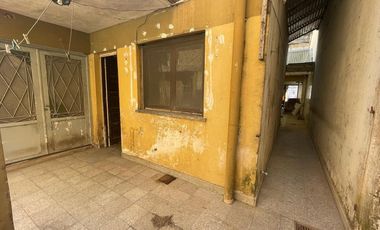 VENTA CASA 5AMB EN TURDERA C/COCHERA 2 PATIOS